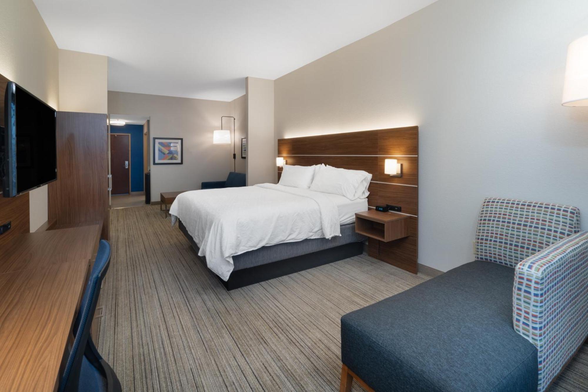 Holiday Inn Express Hotel & Suites Talladega By Ihg Exterior foto